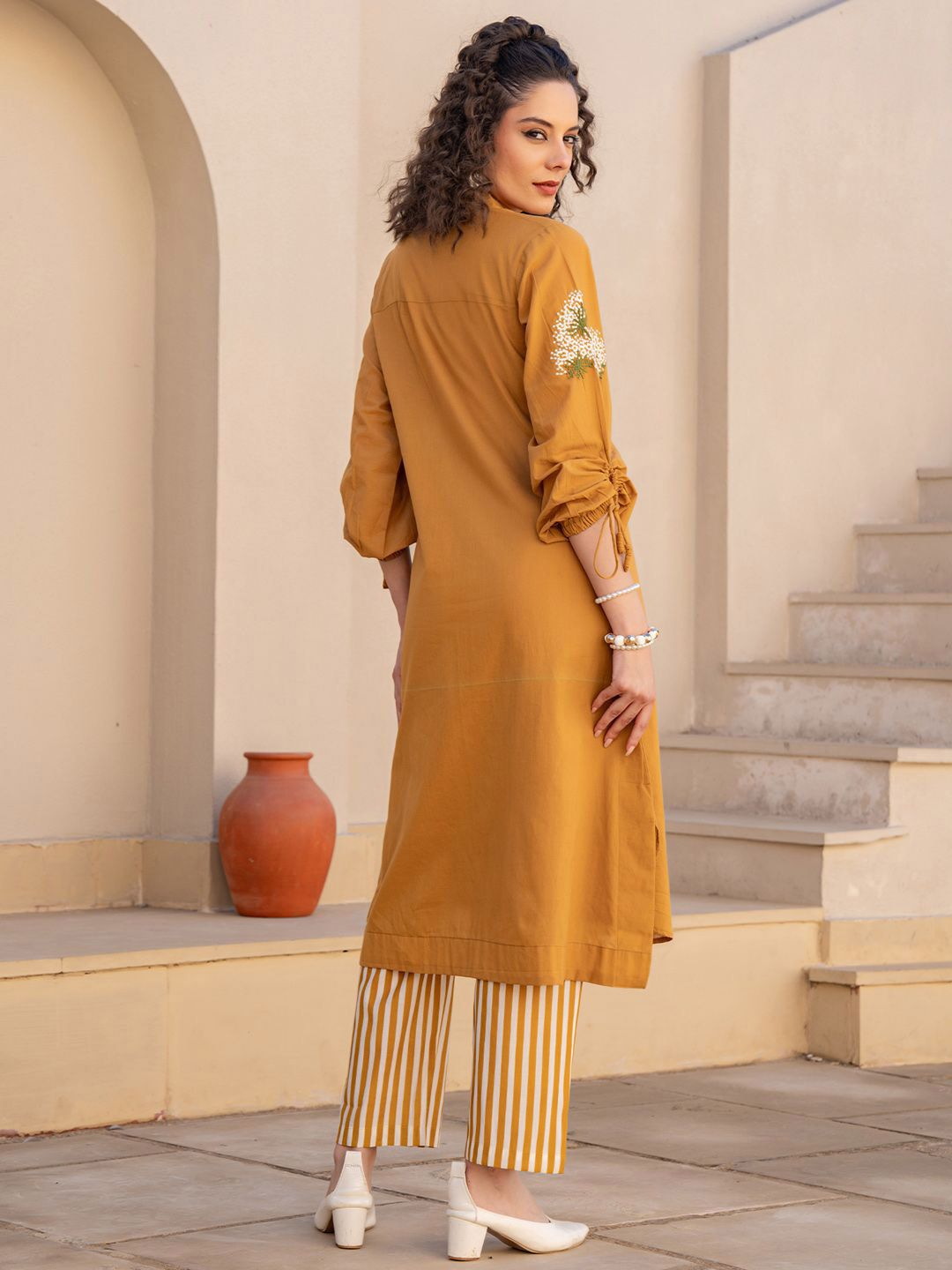 Dhiyona IE Floral Embroidered Pure Cotton Tunic With Trousers Co-Ords