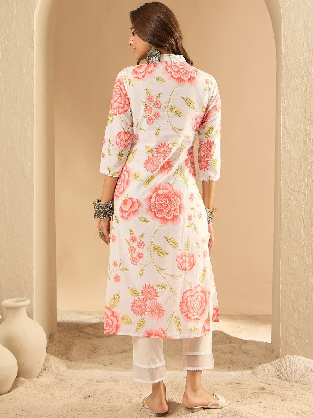 Dhiyona IE Women Floral Printed Floral Kurta