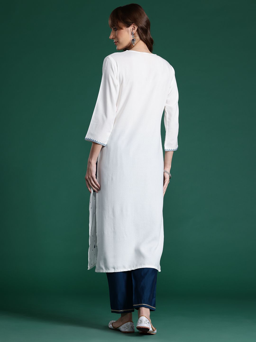 Indyancart IE Ethnic Motifs Embroidered Sequinned Kurta