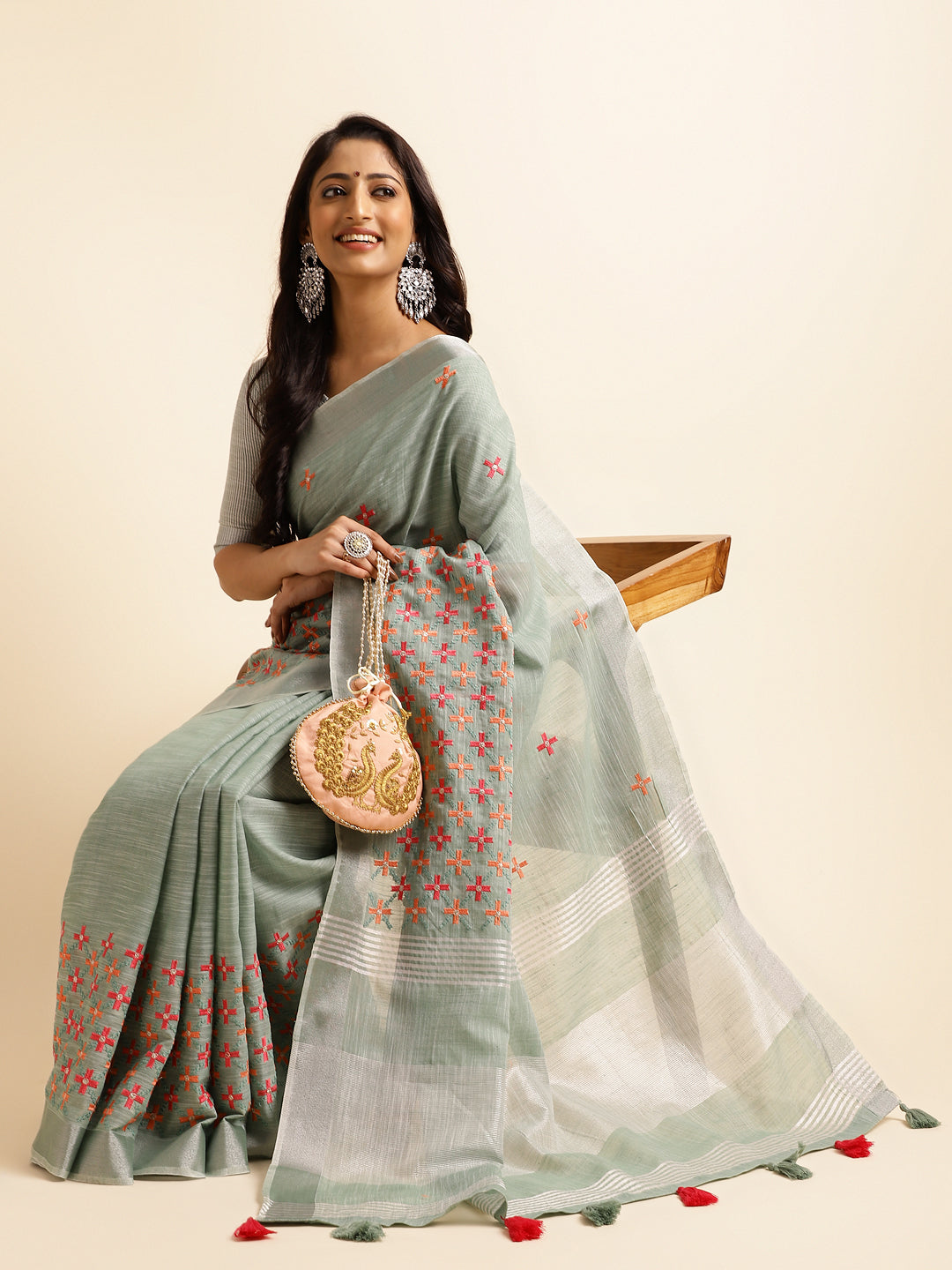 Dhiyona GR Women's CT Sea Green Cotton Linen Silk Embroidered Saree