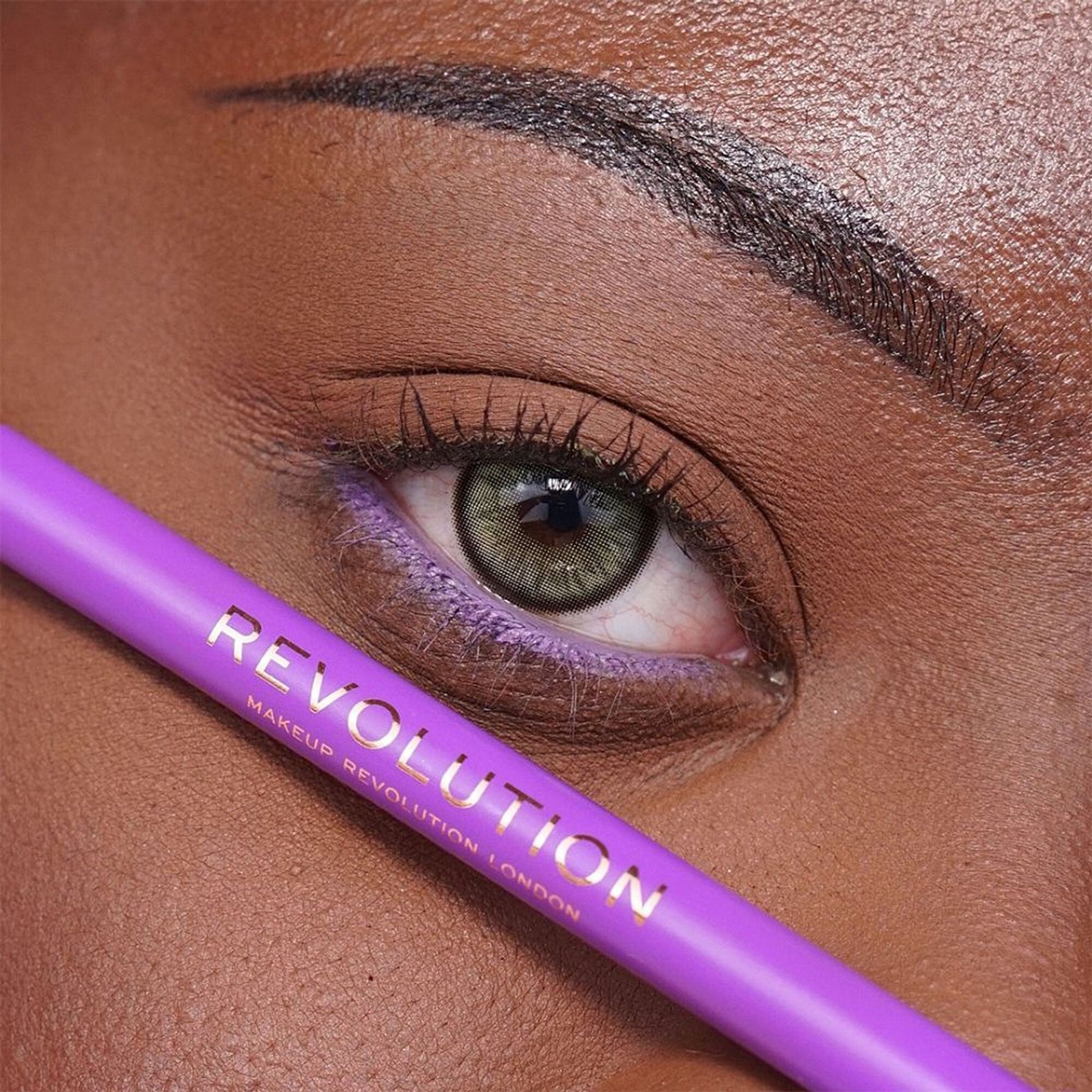 Makeup Revolution Streamline Waterline Eyeliner Pencil-Ultra Creamy Smudge Proof Smokey Looks - Purple