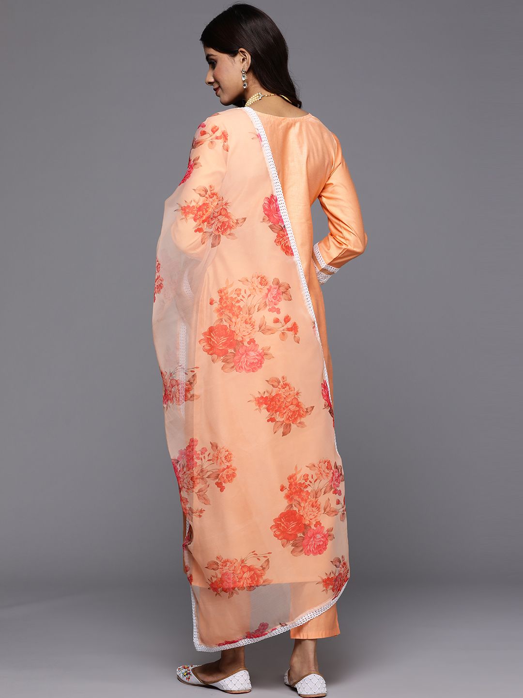 Dhiyona IE Women Floral Yoke Design Regular Thread Work Liva Kurta with Trousers & Dupatta