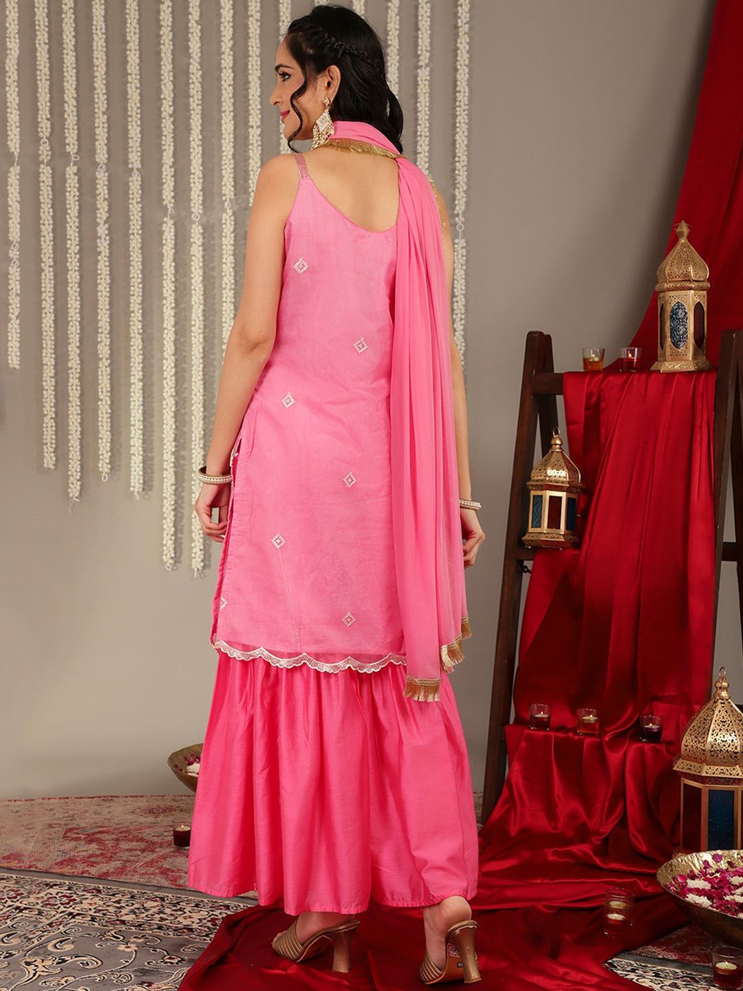 Indyancart VA Women Zari Detail Kurta & Trousers With Dupatta