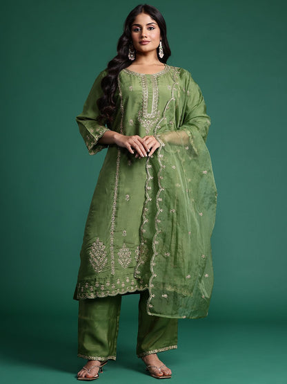 Indyancart IE Plus Size Ethnic Motifs Embroidered Panelled Gotta Patti Kurta Set