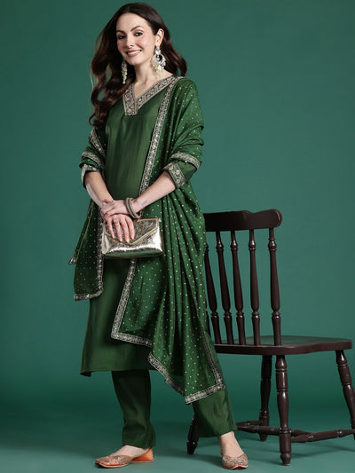 Indyancart IE Floral Embroidered Sequinned Kurta with Trousers & With Dupatta