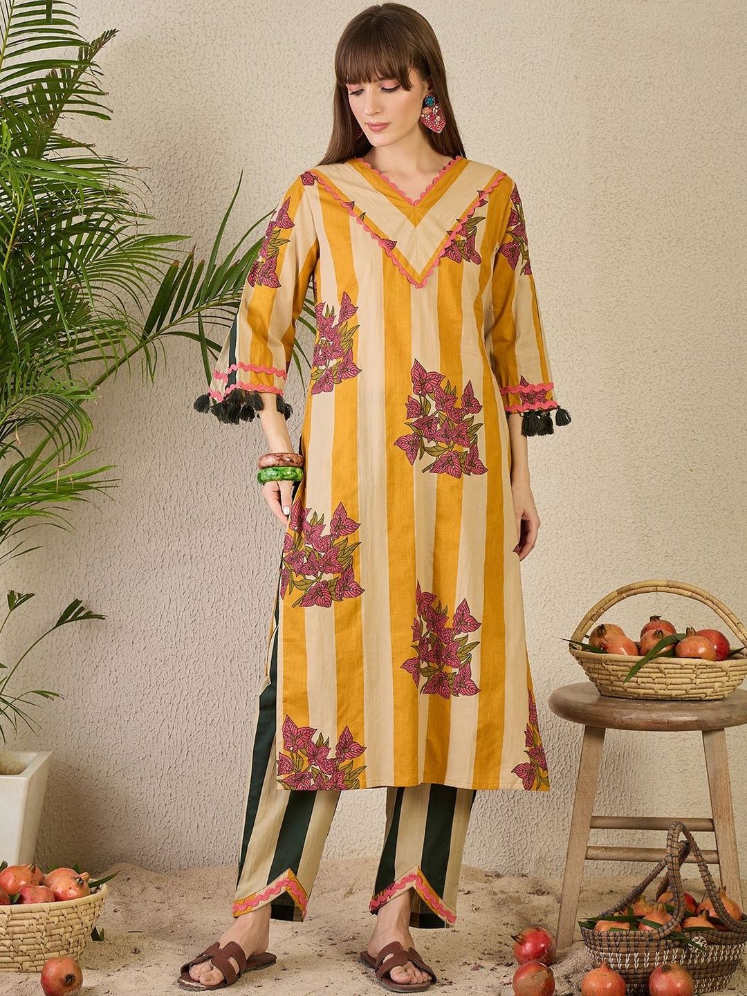 Women Floral Printed Regular Pure Cotton Kurta with Trousers & With Dupatta