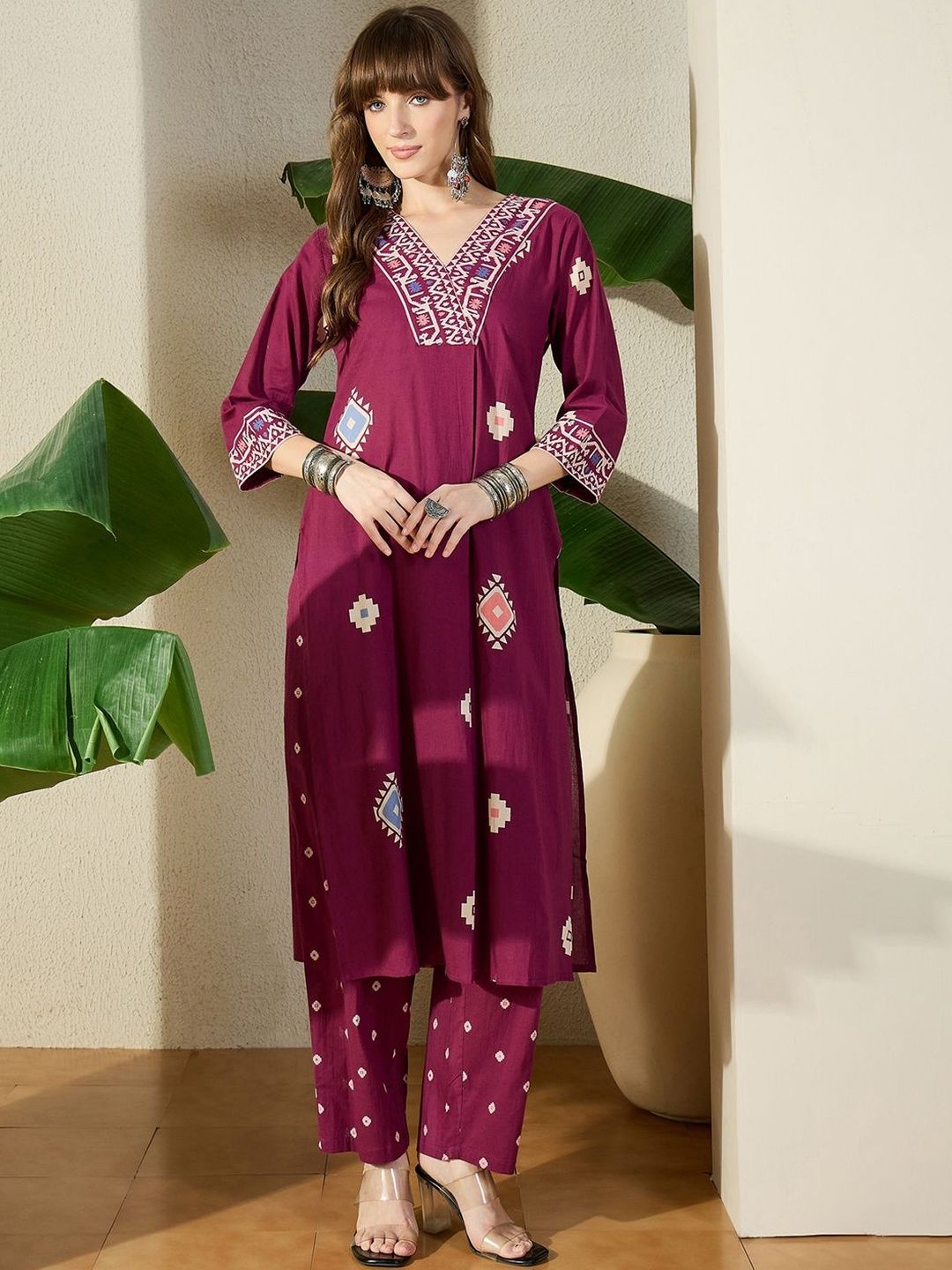Women Ethnic Motifs Printed Cotton Kurta with Trousers