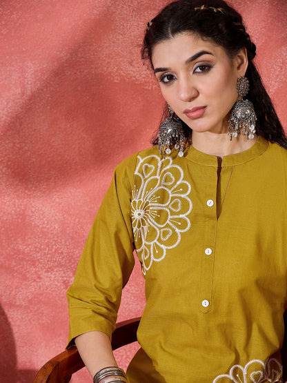 Indyancart SN Women's Floral Embroidered Pure Cotton Straight Kurta With Trousers