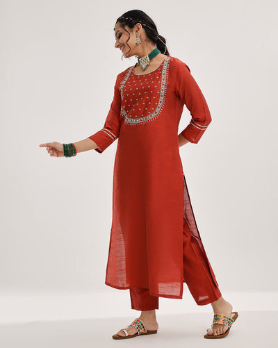 Indyancart VR Women's Maroon & Silver Embroidered Straight Kurta With Solid Trouser And Printed Dupatta With Fringes