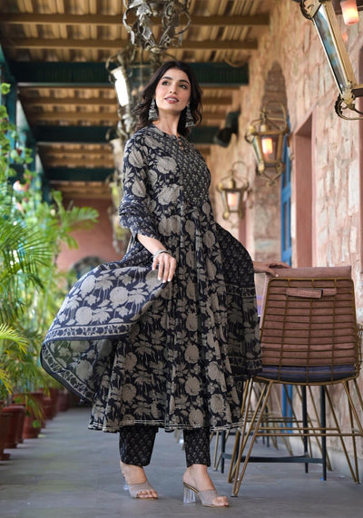Indyancart VR Women's Black Mandarin Collar Embellished Yoke Three-Quarter Sleeves Paired With Printed Bottom And Dupatta