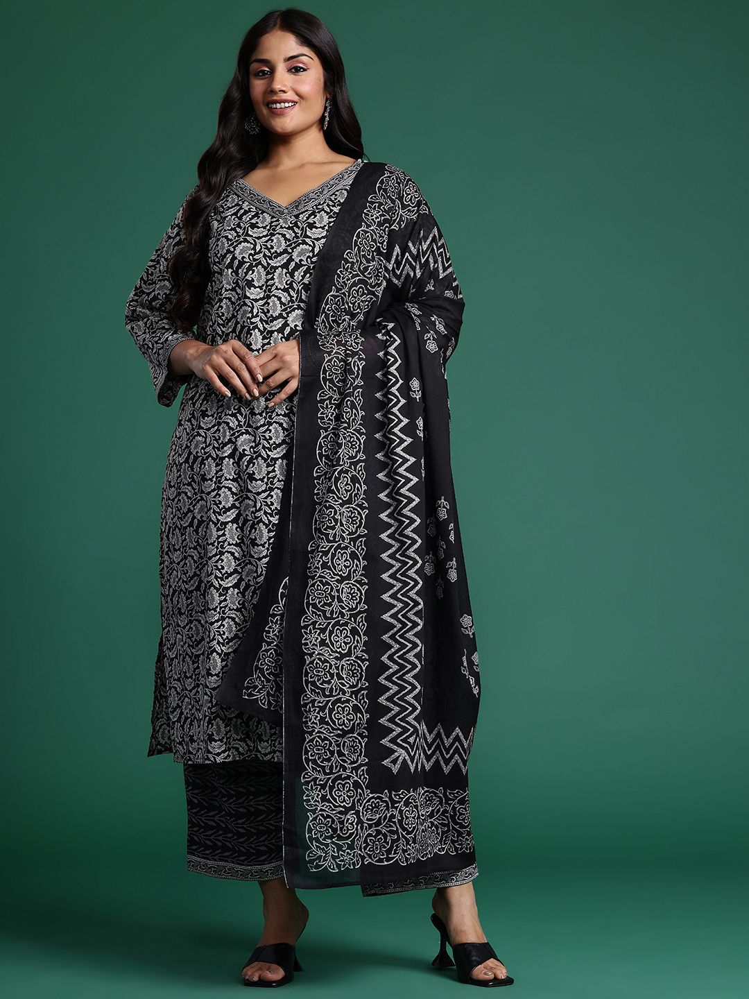 Indyancart Women's Plus Size Floral Printed Pure Cotton Kurta with Trousers & With Dupatta
