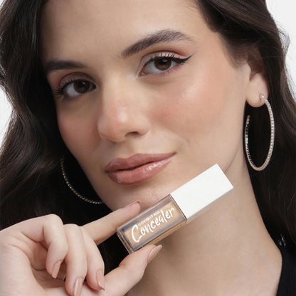CUFFS N LASHES Cover It All Liquid Concealer in shade 07 Ginger, with applicator wand and smooth liquid formula.
