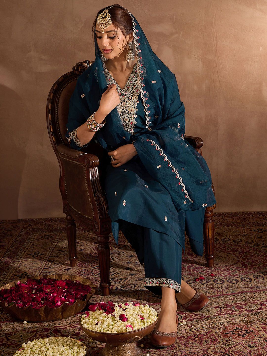 Indyancart IE Women Ethnic Motifs Embroidered Regular Sequinned Chanderi Silk Kurta