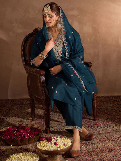 Indyancart IE Women Ethnic Motifs Embroidered Regular Sequinned Chanderi Silk Kurta