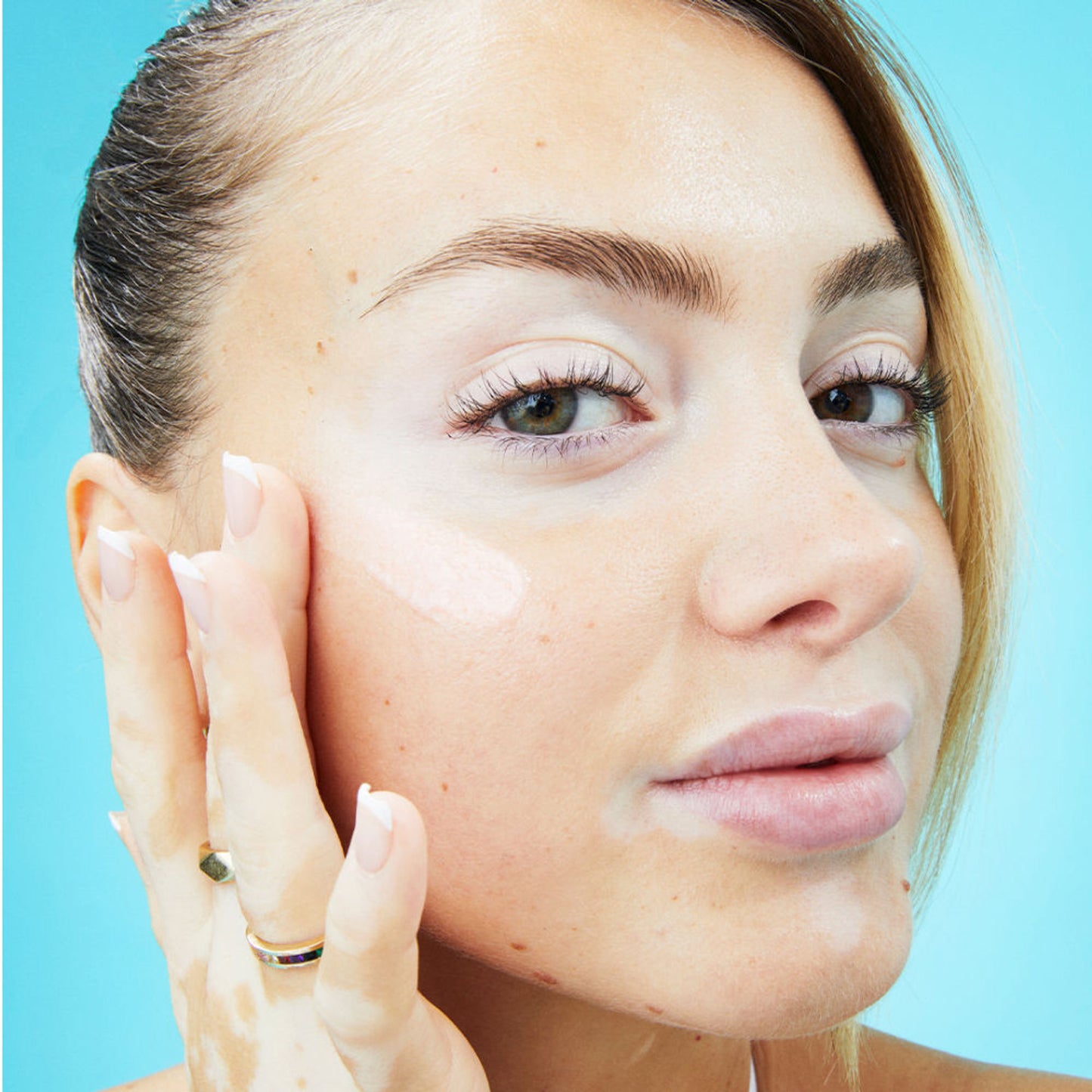 Makeup Revolution Y2K Baby Hydra Bubble Healthy Skin Primer Serum