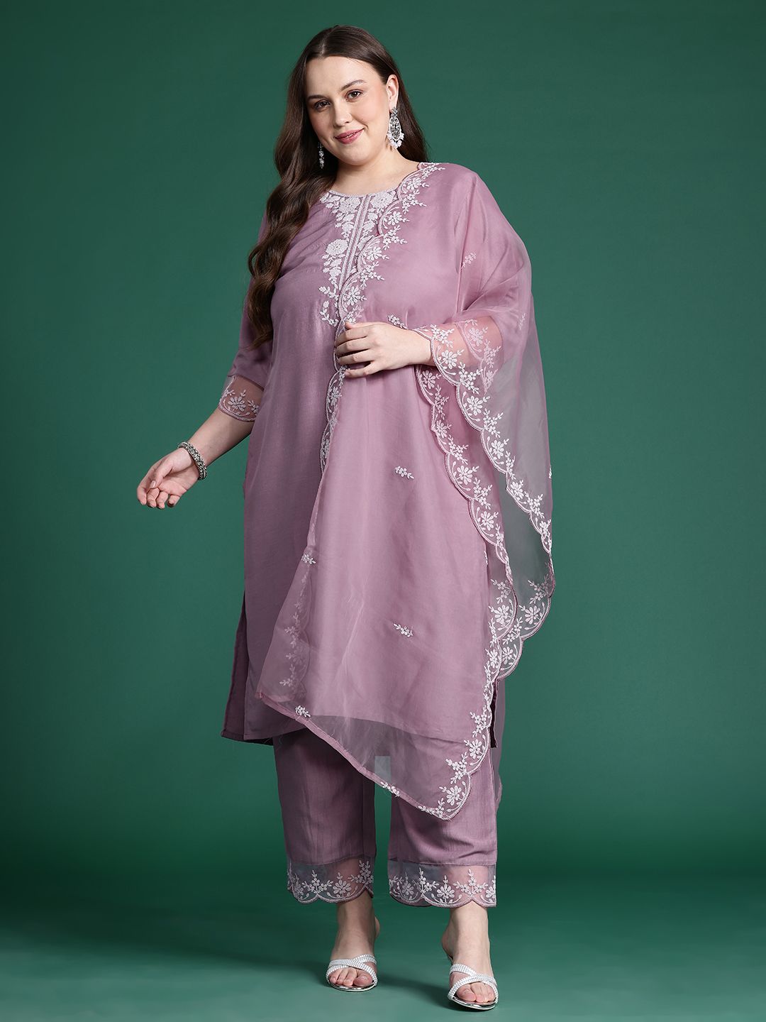 Indyancart IE Plus Size Floral Embroidered Thread Work Kurta With Trousers & Dupatta