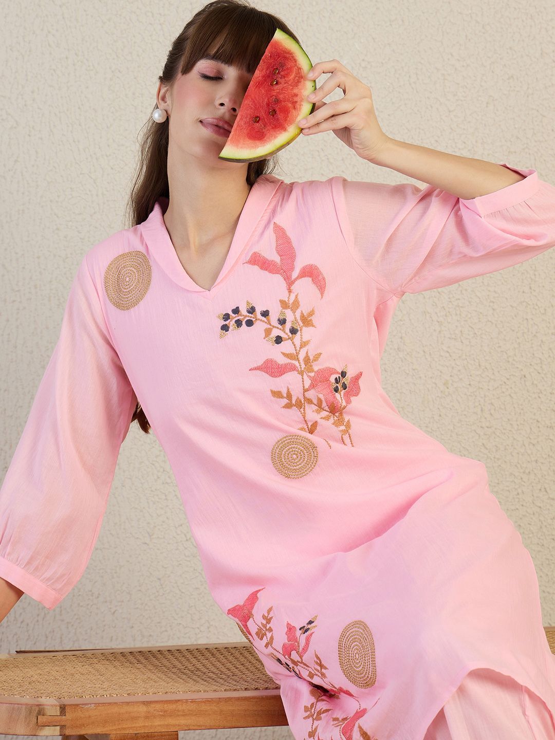 Women Floral Embroidered Cotton Kurta with Trousers