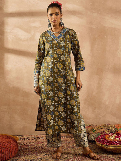 Indyancart IE Women Floral Printed Regular Pure Cotton Kurta with Trousers & With Dupatta