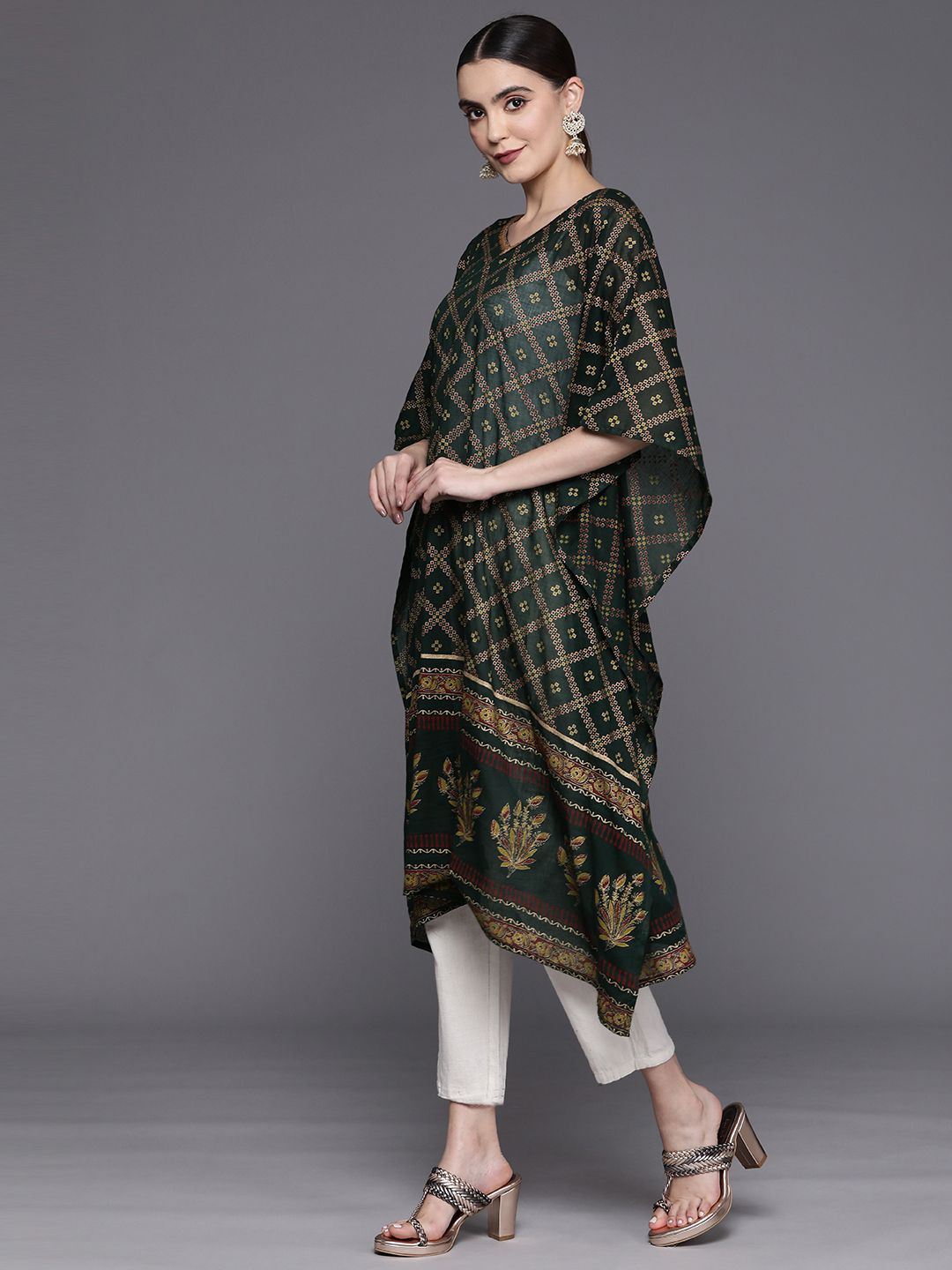 Dhiyona IE Women Ethnic Motifs Printed Gotta Patti Kaftan Kurta