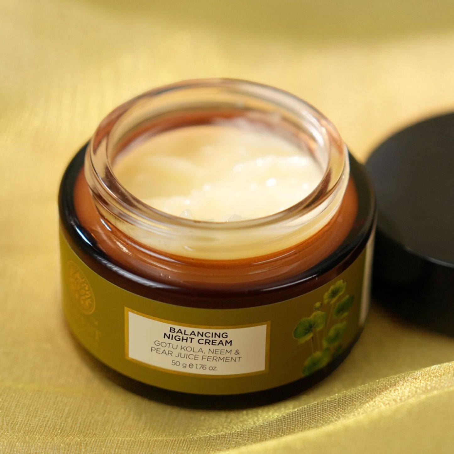 Forest Essentials Gotu Kola Balancing Night Cream For Oily & Acne Prone Skin
