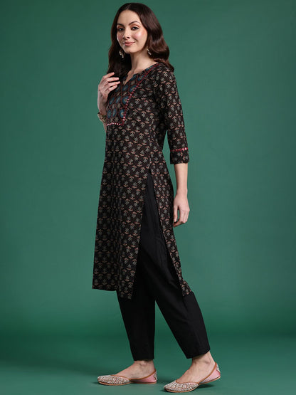 Indyancart IE Women Floral Printed Mirror Work Pure Cotton Kurta