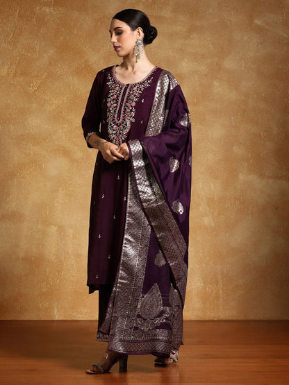 Indyancart VA Women's Ethnic Motifs Embroidered Regular Kurta Set With Dupatta