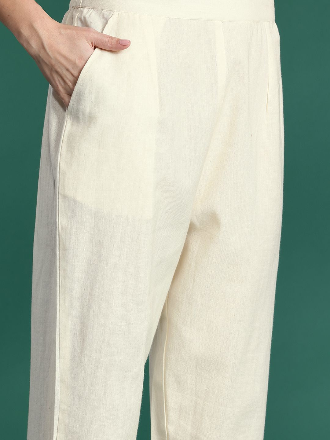 Indyancart IE Floral Embroidered Thread Work Pure Cotton Kurta with Trousers