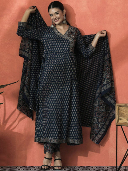 Indyancart SN Women's Floral Printed Pure Cotton V-Neck Angrakha Kurta With Trousers And Dupatta