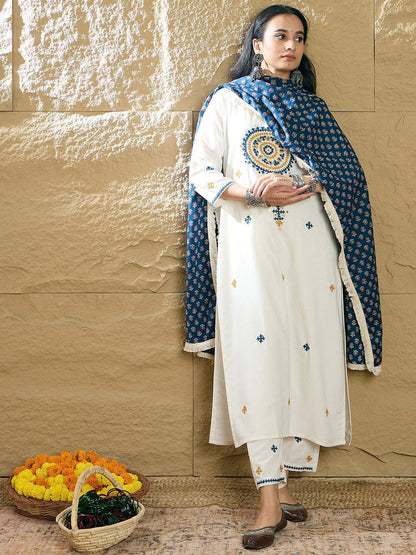 Indyancart IE Women Ethnic Motifs Embroidered Kurta with Trousers & Dupatta
