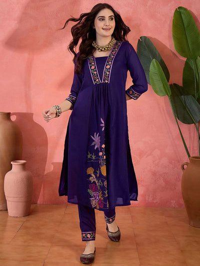 Indyancart SN Women's Thread Embroidered Kurta With Trousers