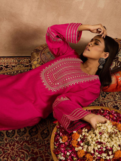 Indyancart IE Women Ethnic Motifs Embroidered Regular Sequinned Kurta with Trousers