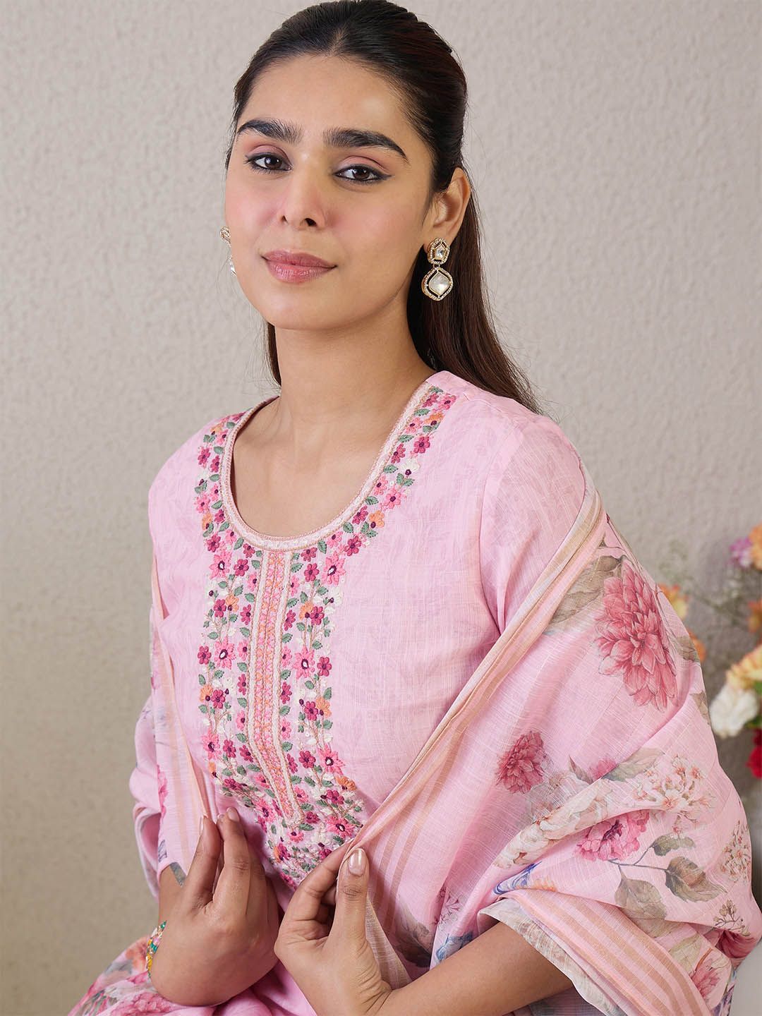 Women Floral Embroidered Linen Kurta with Trousers & Dupatta