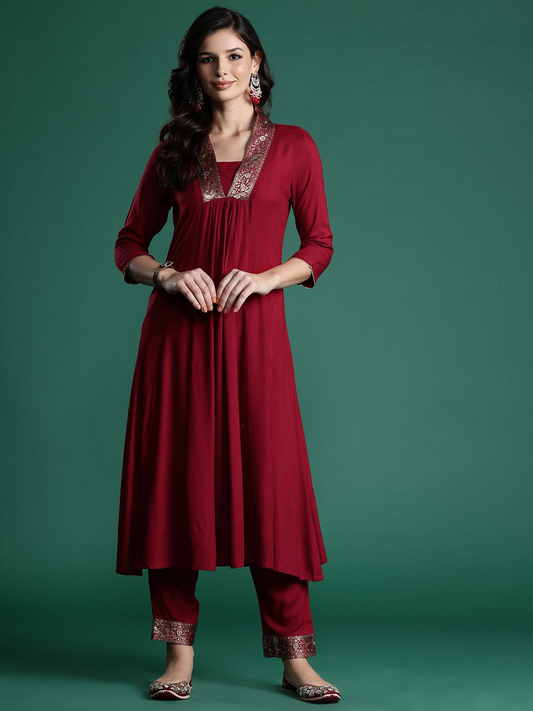 Indyancart IE Ethnic Motifs Zari Pleated Kurta with Trousers