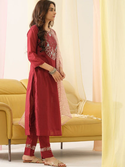 Indyancart SN Women's Embroidered Round Neck Straight Beads and Stones Kurta With Trouser & Dupatta