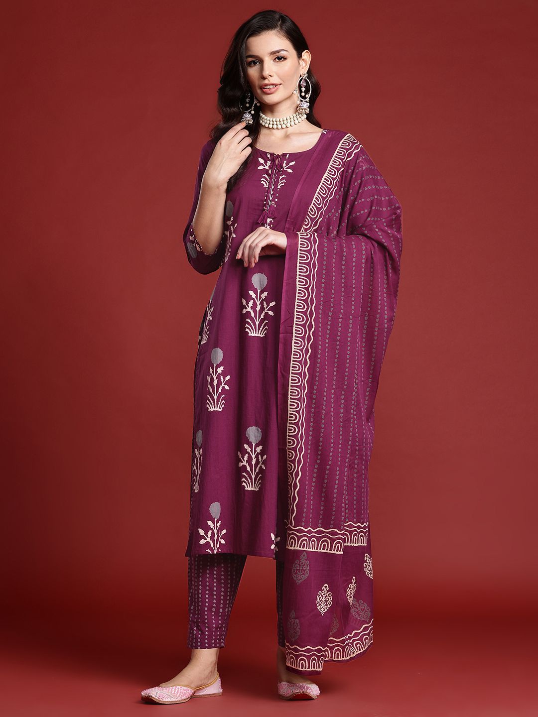 Indyancart IE Floral Printed Pure Cotton Kurta With Trousers & Dupatta