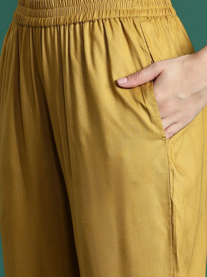 Indyancart SN Women's Solid Regular Kurta with Trousers