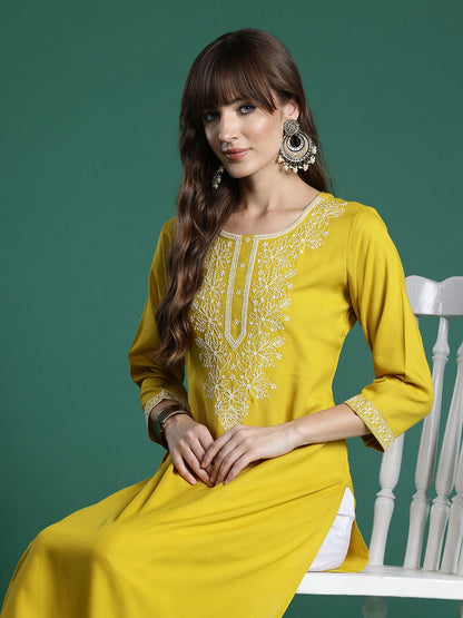 Indyancart IE Floral Embroidered Thread Work Kurta