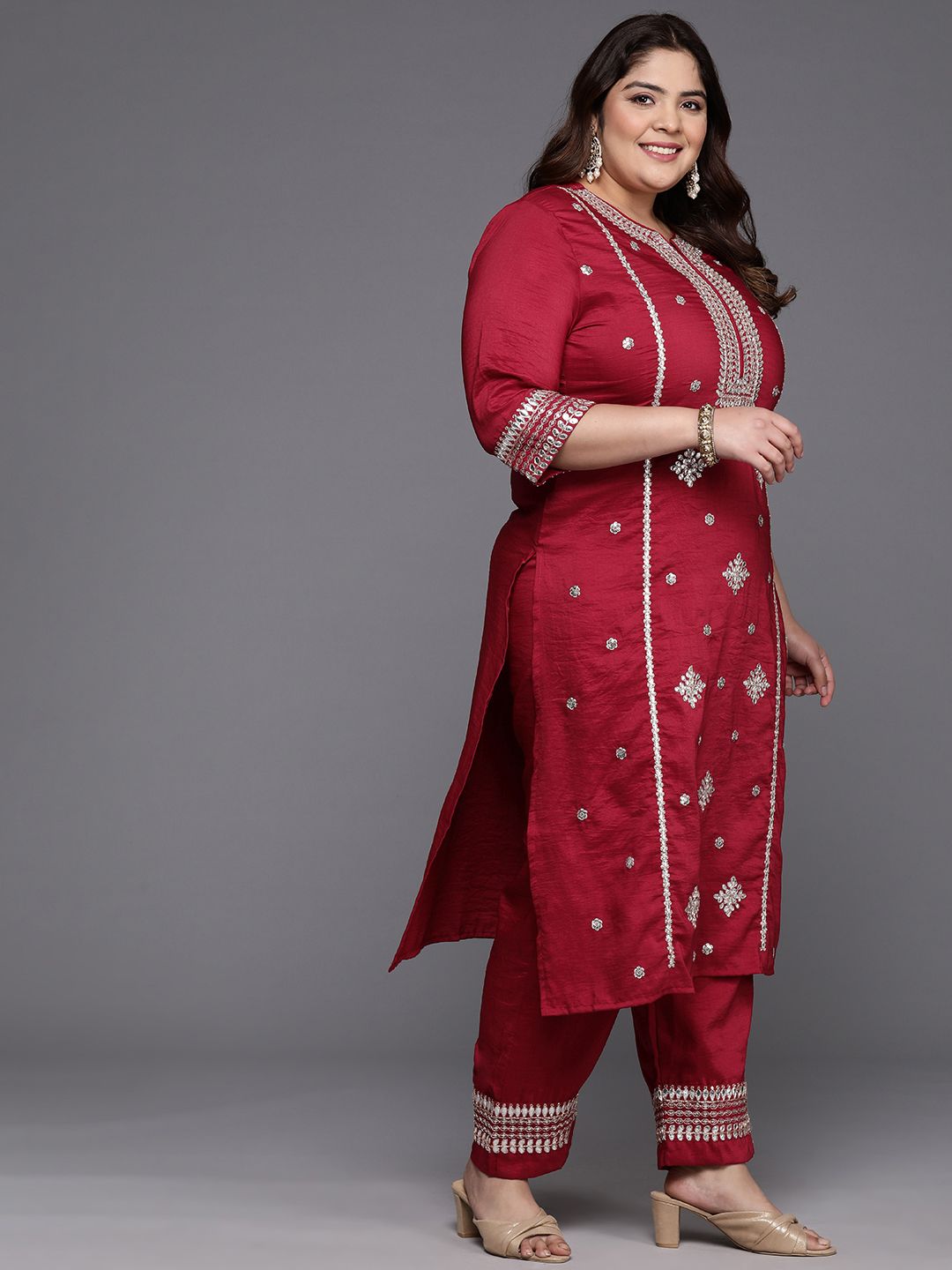 Plus Size Ethnic Motifs Embroidered Gotta Patti Kurta with Trousers & Dupatta