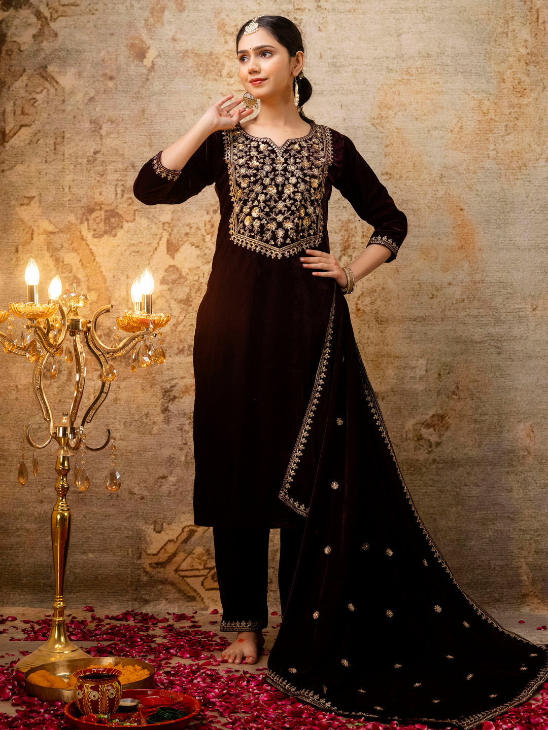 Dhiyona VV Women's Velvet Kurta Pant Dupatta Set