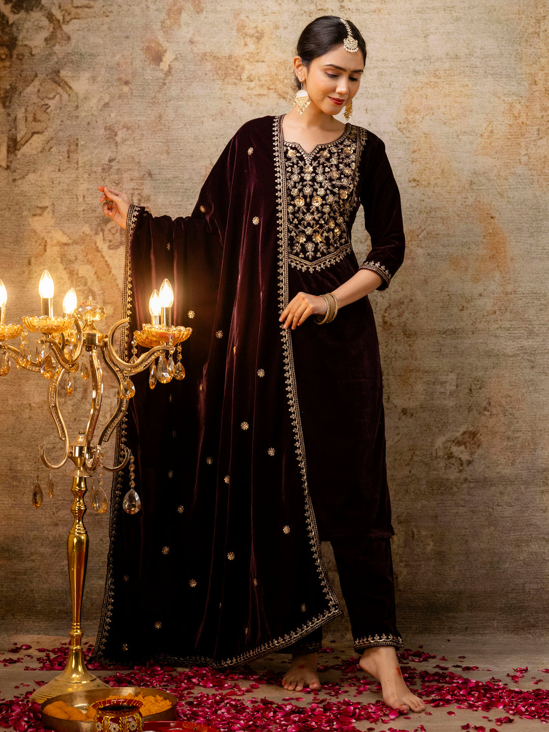 Dhiyona VV Women's Velvet Kurta Pant Dupatta Set