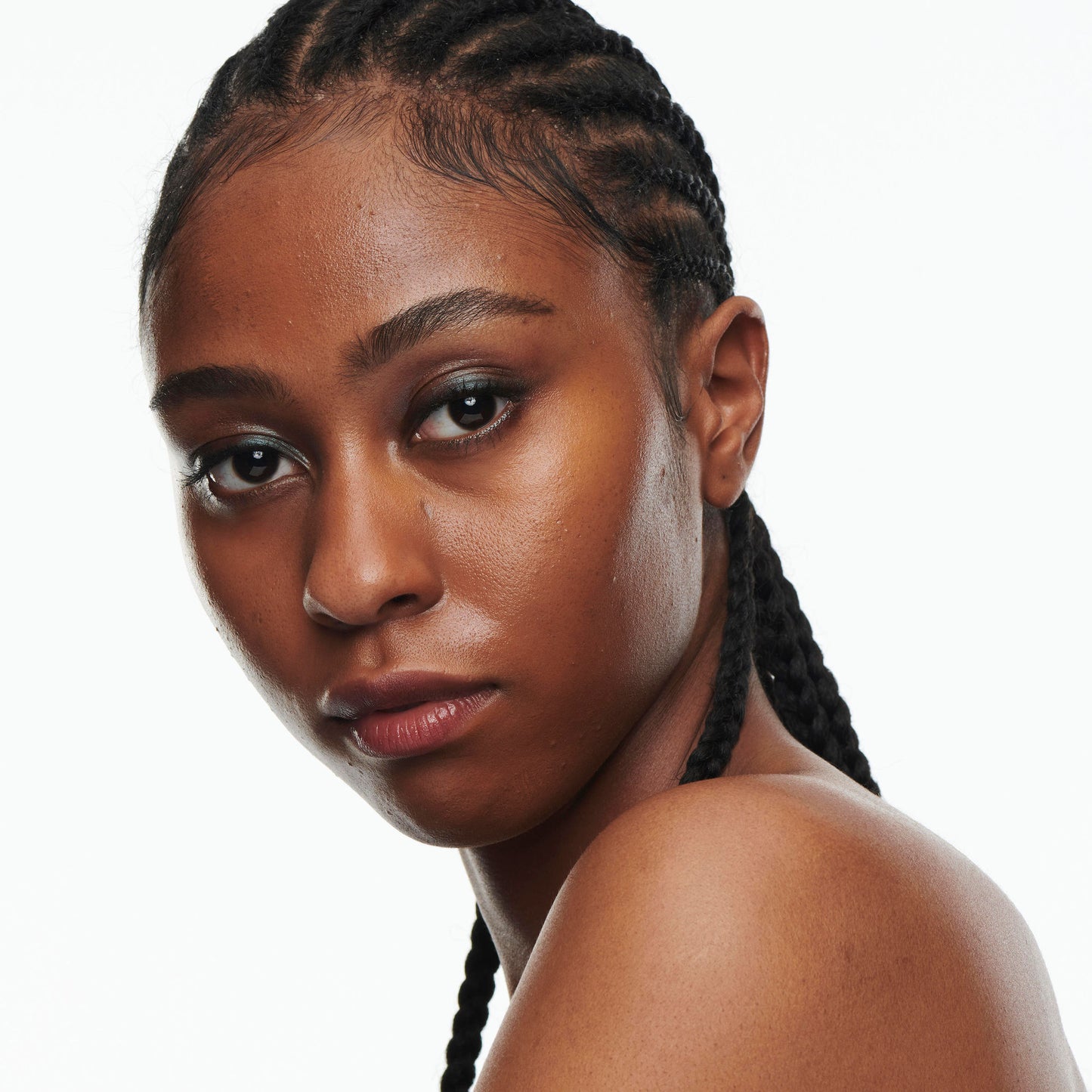 M.A.C Studio Radiance Serum-Powered Foundation - NC50