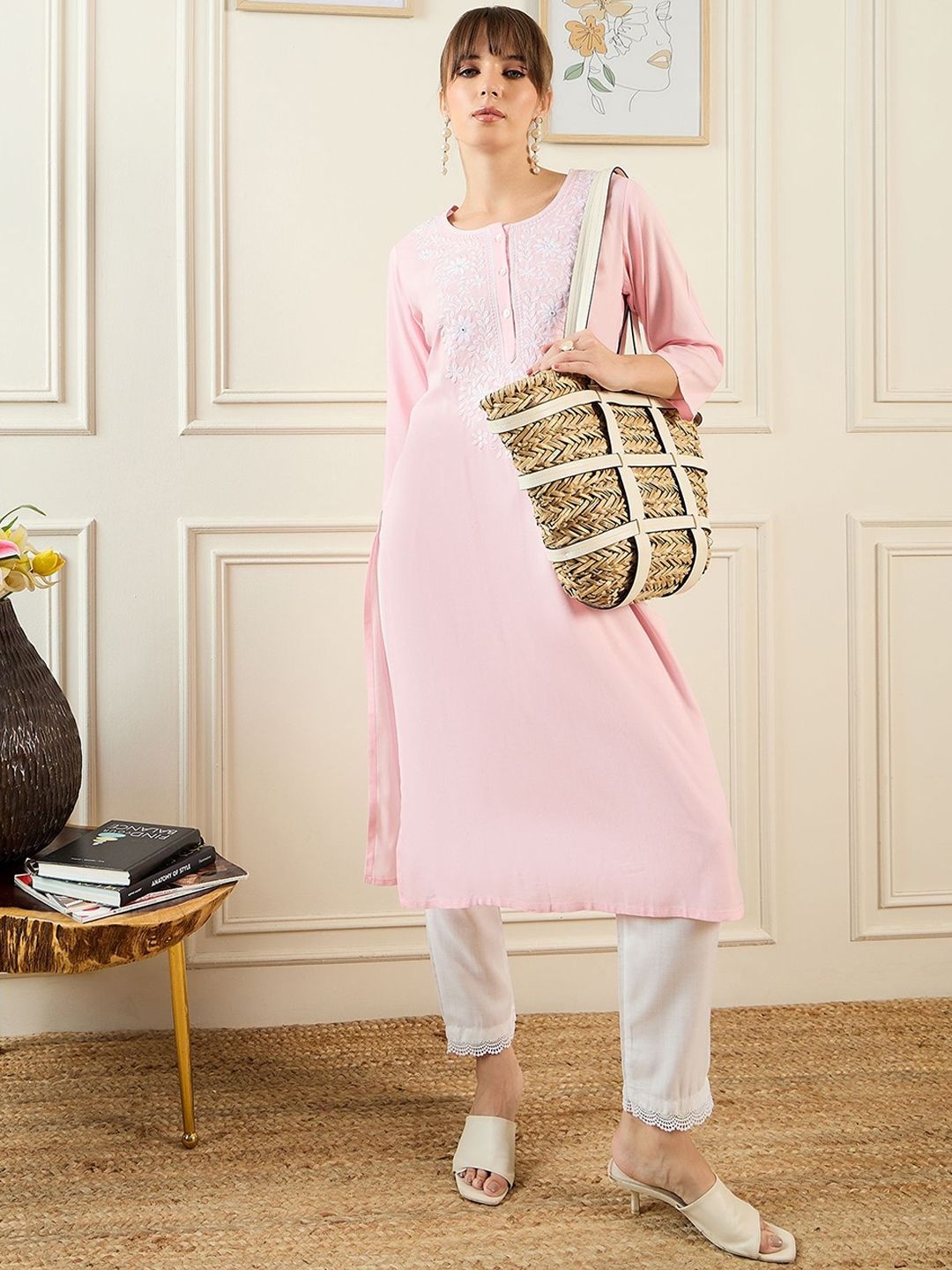 Indyancart IE Women Floral Embroidered Thread Work Floral Kurta