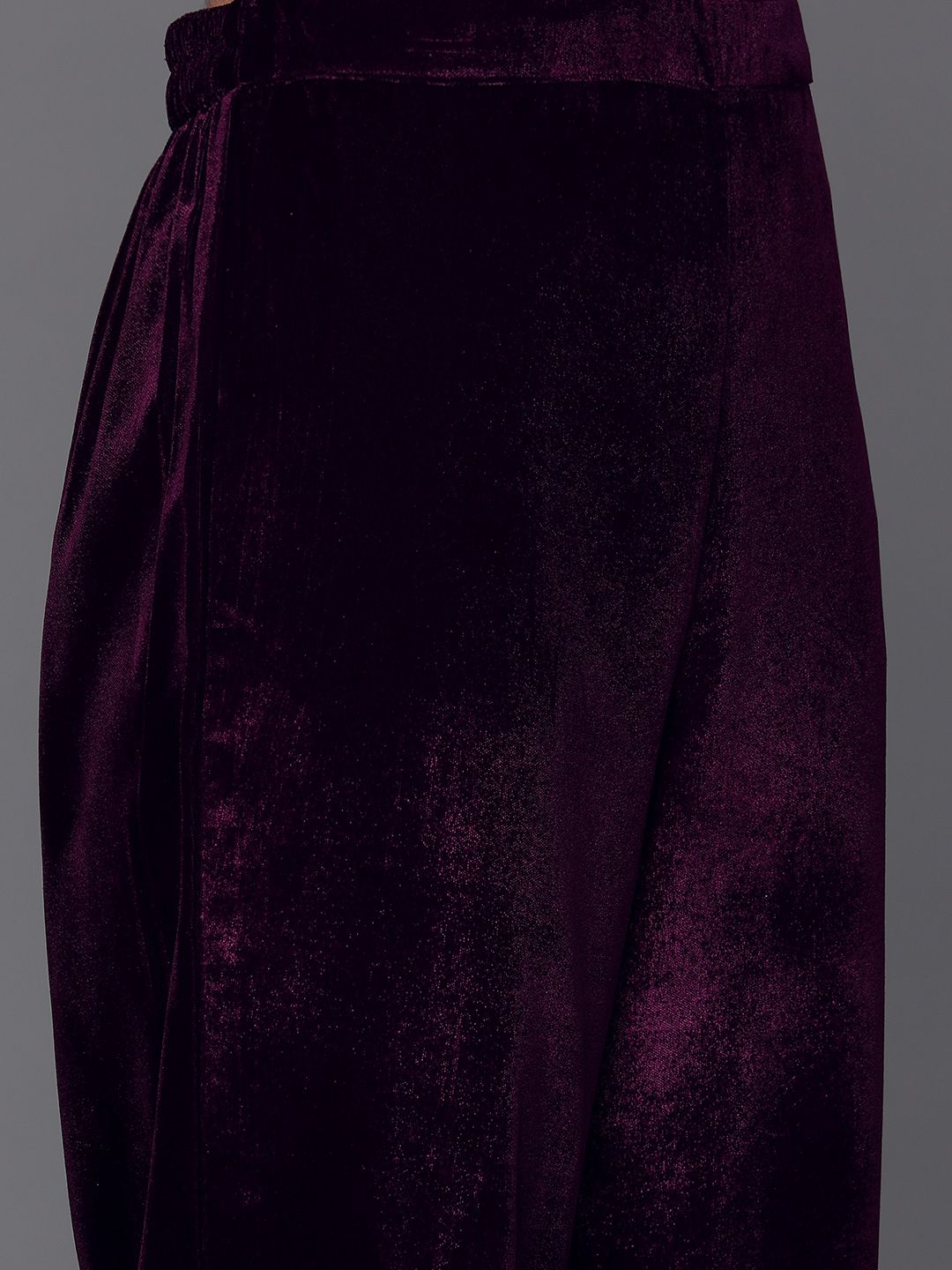 Indyancart IE Women Floral Embroidered Regular Thread Work Velvet Kurta with Trousers & Dupatta