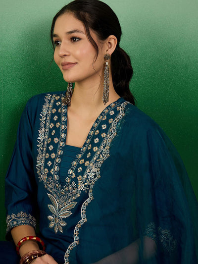 Indyancart SN Women's Teal Green Floral Embroidered V-Neck Straight Kurta With Trouser & Dupatta