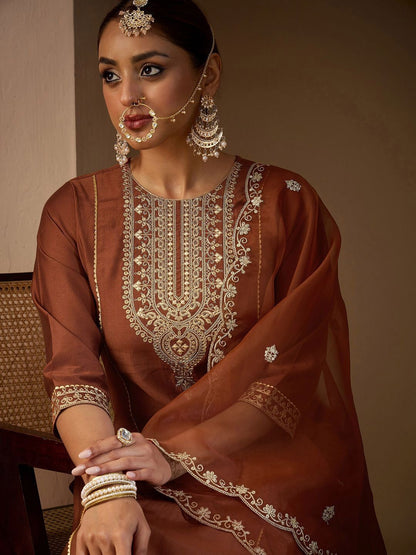 Indyancart IE Women Ethnic Motifs Embroidered Regular Liva Kurta with Trousers & With Dupatta