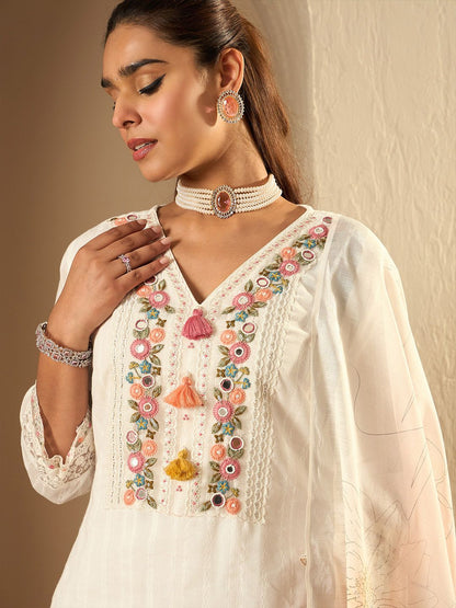 Women Floral Embroidered Thread Work Pure Cotton Kurta with Trousers & Dupatta
