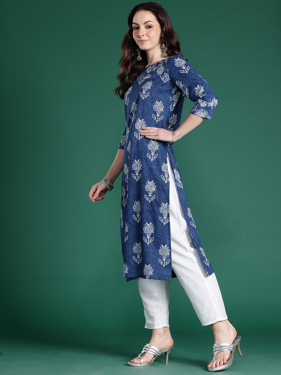 Dhiyona IE Floral Printed Indigo Kurta