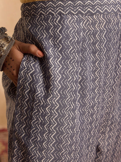 Indyancart IE Floral Printed Pure Cotton Straight Kurta with Trousers & Dupatta