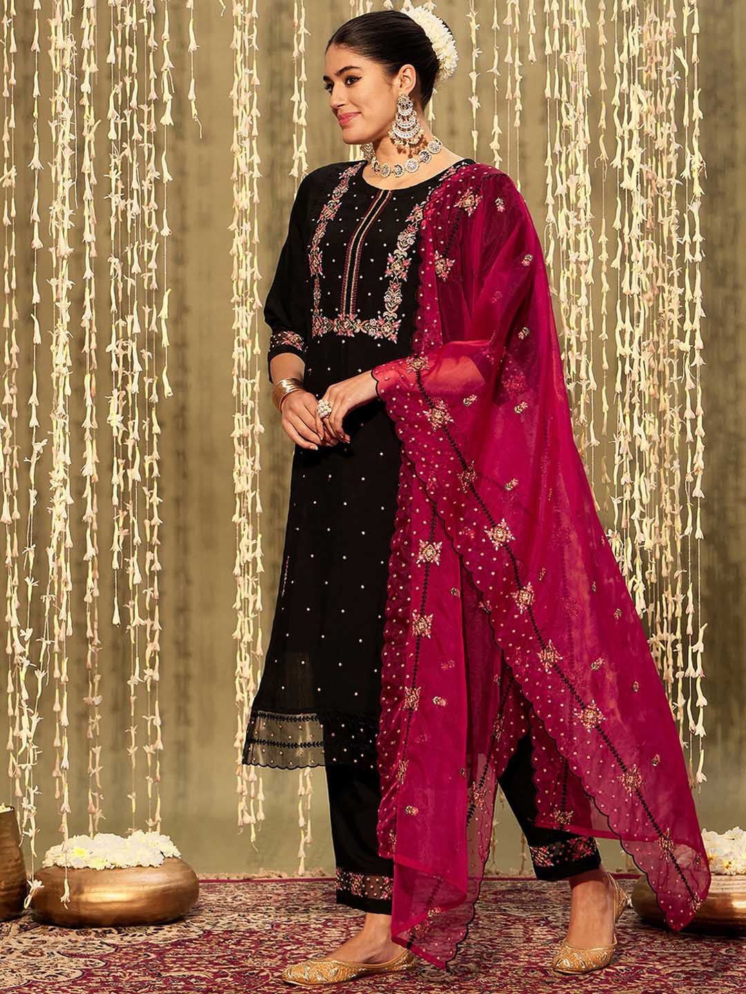 Floral Embroidered Round Neck Three-Quarter Sleeves Thread Work Kurta Set