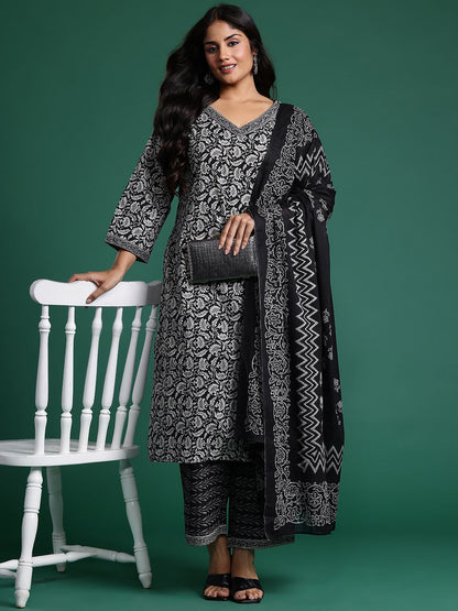 Indyancart Women's Plus Size Floral Printed Pure Cotton Kurta with Trousers & With Dupatta
